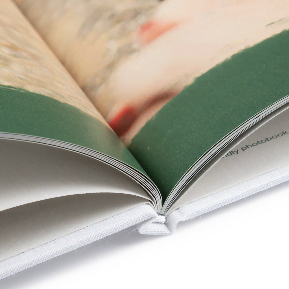 Grünes Fotobuch A4 Querformat gestalten