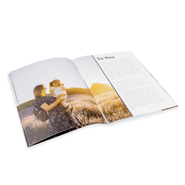 Zeitschrift A5 Hochformat offen Zeitschrift A5 Hochformat offen