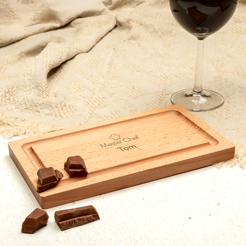 Servierbrett aus Holz mit Gravur Servierbrett aus Holz mit Gravur
