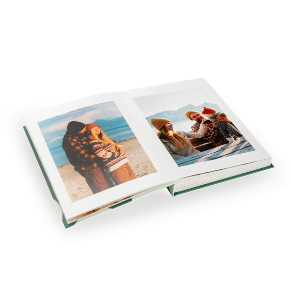Premium Fotobuch A5 Hochformat aufgeschlagen Premium Fotobuch A5 Hochformat aufgeschlagen