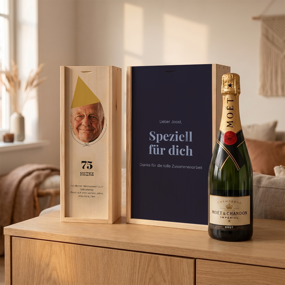 Gruppe personalisierter Champagnerkisten