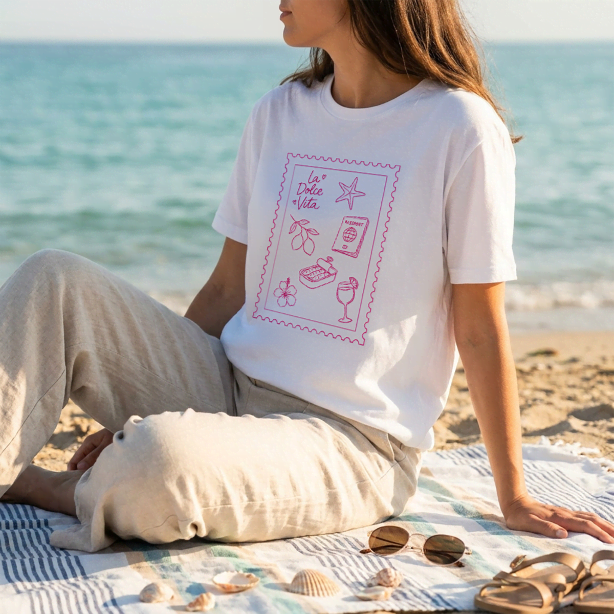 Weisses T-Shirt mit Aufdruck Weisses T-Shirt mit Aufdruck