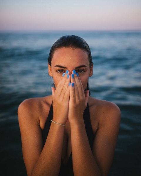 Vrouw uit water Vrouw uit water