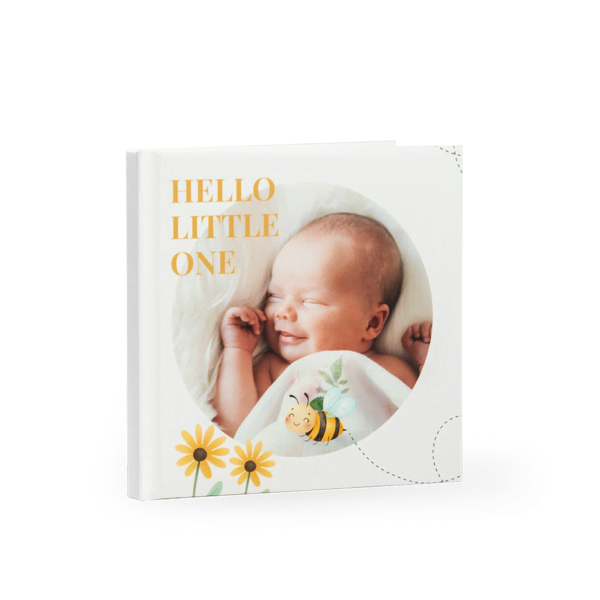 fotoboek vlakliggend baby met bijen 15x15