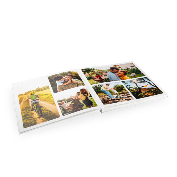 Vlakliggend fotoboek open 30x30