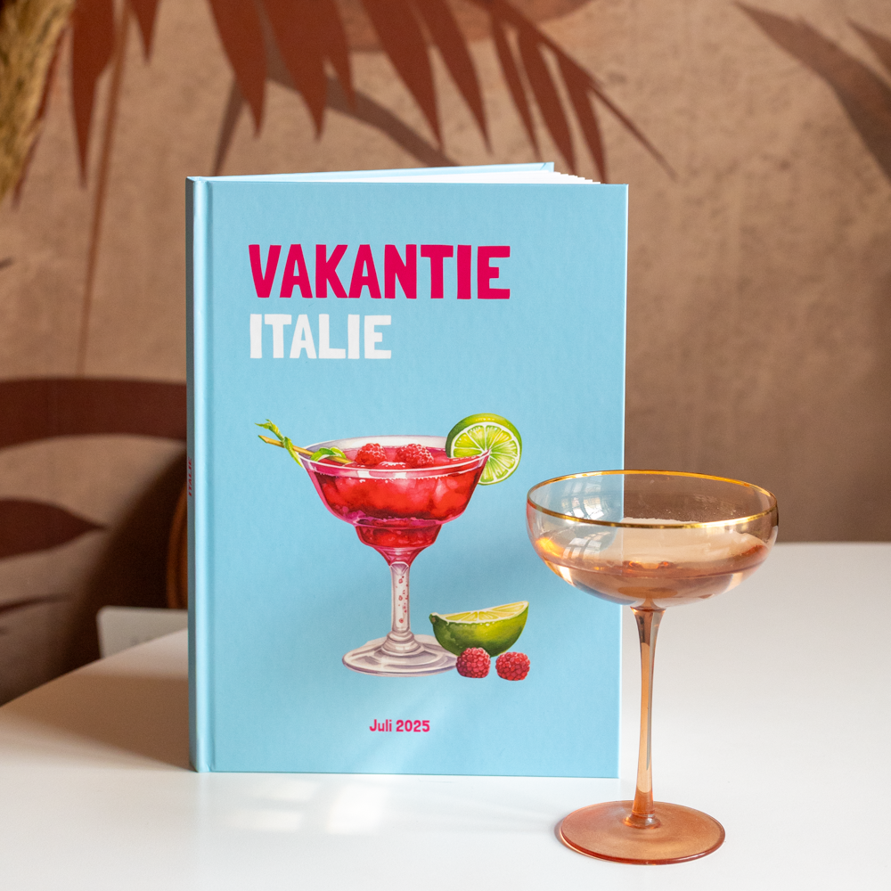 Vlakliggend fotoboek staand A4 met cocktailglas Vlakliggend fotoboek staand A4 met cocktailglas