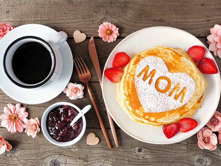 Moederdag vier je aan tafel Moederdag vier je aan tafel