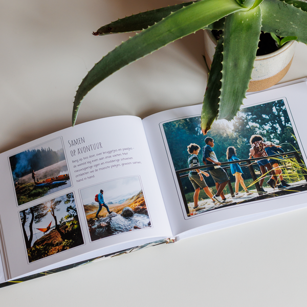 Liggend fotoboek met tekst