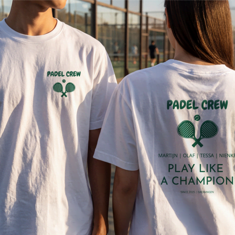 2 t-shirts wit voor en achterkant