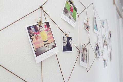 Foto's verbinden met touw Foto's verbinden met touw